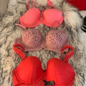 36D Bra Lot! ALL THREE! 👙